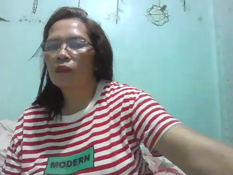 momshe2026 online show from June 20, 8:03 pm