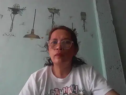 momshe2026 online show from May 30, 7:58 am