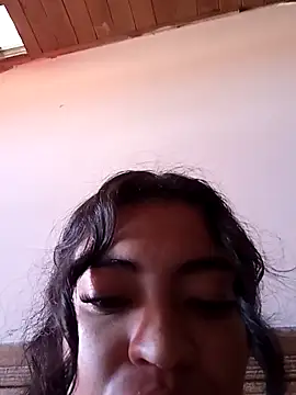 Snapshot of Perla-stone1 chatting on June 21, 8:25 pm Perla-stone1 online show from June 21, 8:25 pm