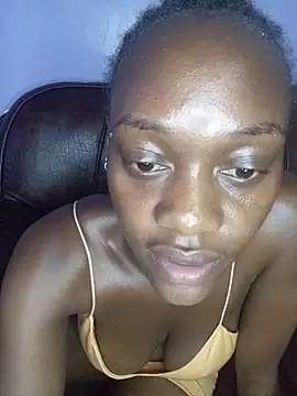 Snapshot of Paulahaze chatting on June 9, 9:27 pm Paulahaze online show from June 9, 9:27 pm