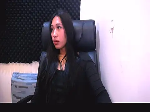 Snapshot of sexyasiancock_yllana chatting on June 9, 1:50 am sexyasiancock yllana online show from June 9, 1:50 am
