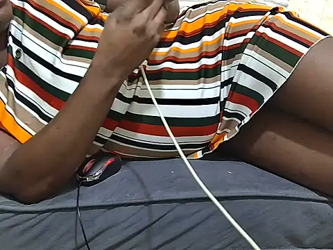 DripDiva online show from June 18, 9:20 pm