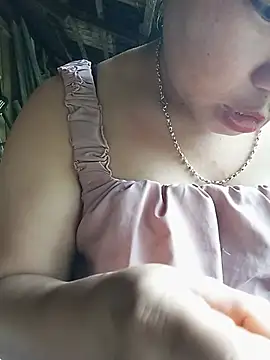 Snapshot of Lyvanmay- chatting on July 2, 2:23 am Lyvanmay- online show from July 2, 2:23 am