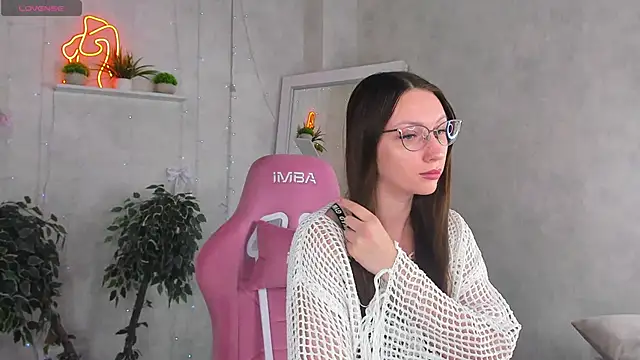 Snapshot of Alexa_Carte chatting on June 22, 1:44 am Alexa Carte online show from June 22, 1:44 am