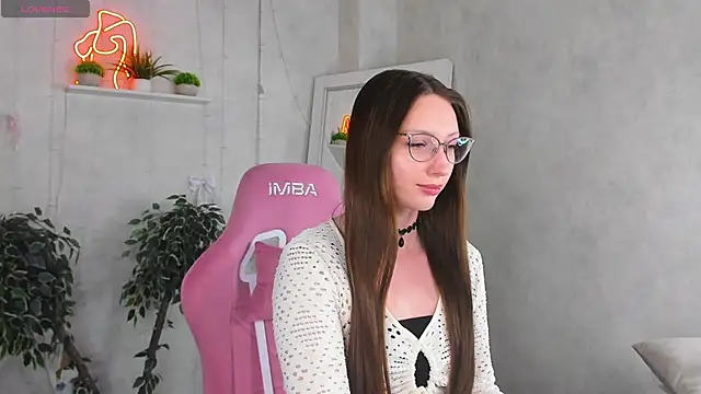 Snapshot of Alexa_Carte chatting on June 21, 9:15 am Alexa Carte online show from June 21, 9:15 am