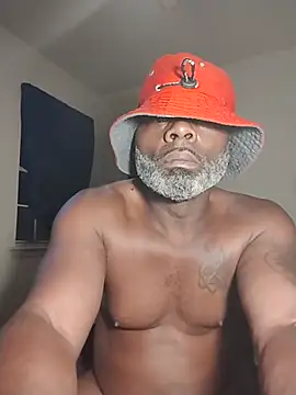 Snapshot of Tremainebigg chatting on July 14, 9:25 am Tremainebigg online show from July 14, 9:25 am