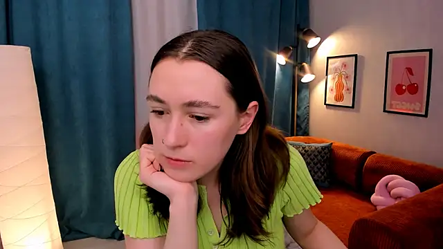 Snapshot of polly_pop_ chatting on June 7, 9:47 am polly pop online show from June 7, 9:47 am