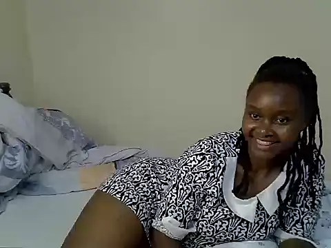 Snapshot of SexxyLindsey chatting on June 17, 9:41 am SexxyLindsey online show from June 17, 9:41 am