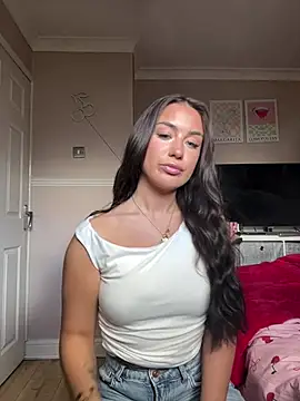Lilywellsx online show from June 4, 1:27 pm