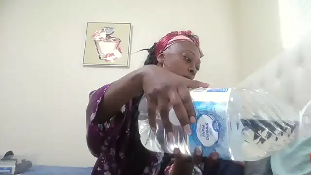 Snapshot of Prettylondond chatting on July 3, 4:46 pm Prettylondond online show from July 3, 4:46 pm