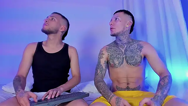 Snapshot of _Kevin_xxx chatting on November 20, 4:02 am Kevin xxx online show from November 20, 4:02 am