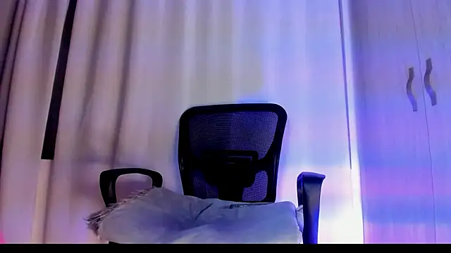 Snapshot of _Kevin_xxx chatting on April 25, 6:16 am Kevin xxx online show from April 25, 6:16 am