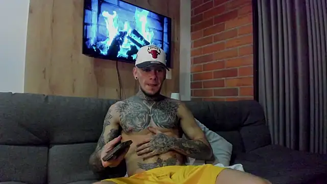 Snapshot of _Kevin_xxx chatting on July 6, 3:13 am Kevin xxx online show from July 6, 3:13 am