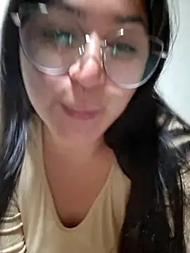 Snapshot of morena95_ chatting on June 22, 2:17 am morena95 online show from June 22, 2:17 am