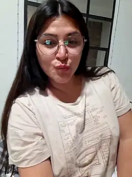 Snapshot of morena95_ chatting on June 14, 4:35 am morena95 online show from June 14, 4:35 am
