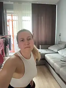 Snapshot of MarieHeartt chatting on July 2, 12:55 pm MarieHeartt online show from July 2, 12:55 pm