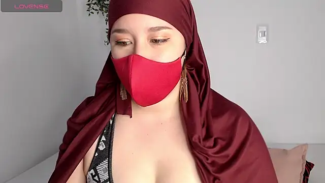 Hahnah blueX online show from May 21, 4:26 pm