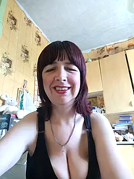 Snapshot of MilaSwan777 chatting on June 19, 9:48 am MilaSwan777 online show from June 19, 9:48 am