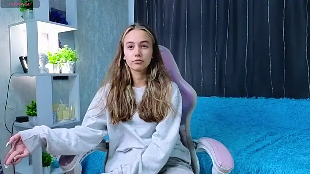 EttaRonhaar online show from July 16, 11:51 am