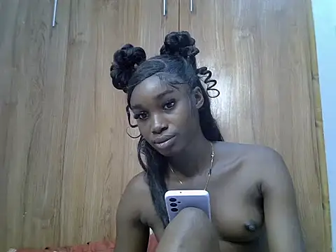 Snapshot of Vsexie chatting on June 29, 6:51 pm Vsexie online show from June 29, 6:51 pm