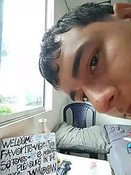 Snapshot of mischievousprince_ chatting on June 30, 6:19 pm mischievousprince online show from June 30, 6:19 pm