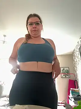 LucieLouBabe online show from June 2, 10:37 am