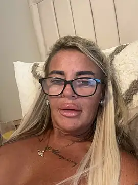 Snapshot of hotmilf66 chatting on June 1, 6:51 pm hotmilf66 online show from June 1, 6:51 pm