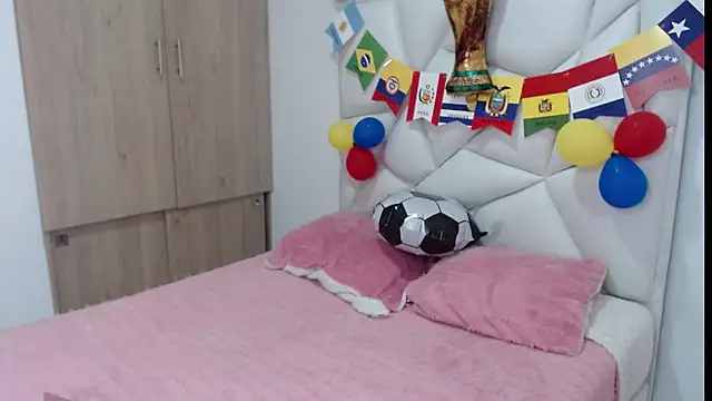 Snapshot of Valeria_Santos_ chatting on June 16, 1:00 pm Valeria Santos online show from June 16, 1:00 pm