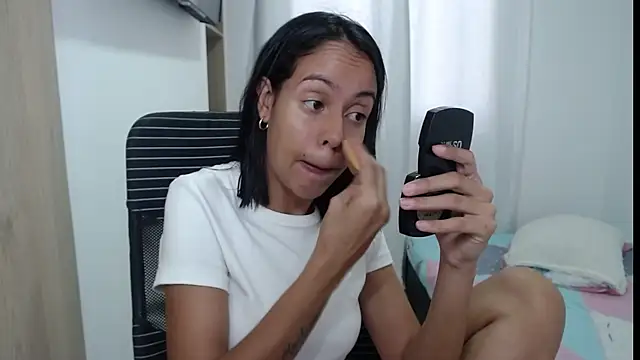Snapshot of Valeria_Santos_ chatting on June 2, 1:44 pm Valeria Santos online show from June 2, 1:44 pm