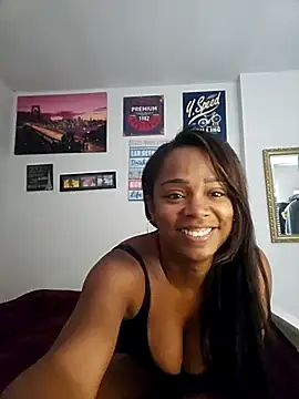 Snapshot of BlackDiamonddd chatting on June 1, 12:05 pm BlackDiamonddd online show from June 1, 12:05 pm