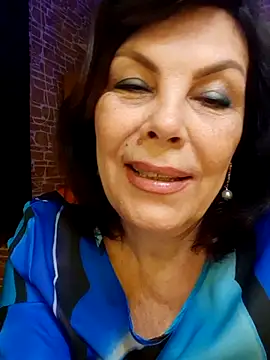 Snapshot of SannyMI-LF chatting on June 9, 10:55 pm SannyMI-LF online show from June 9, 10:55 pm