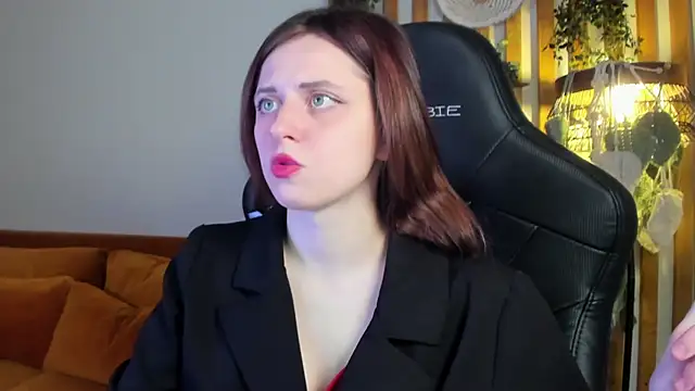 FreyaVeys online show from May 30, 5:14 am