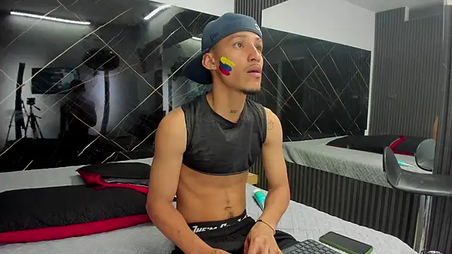 Camilo Contreras online show from June 23, 7:45 pm