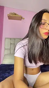 Snapshot of MoonLitDoll chatting on July 4, 9:19 pm MoonLitDoll online show from July 4, 9:19 pm