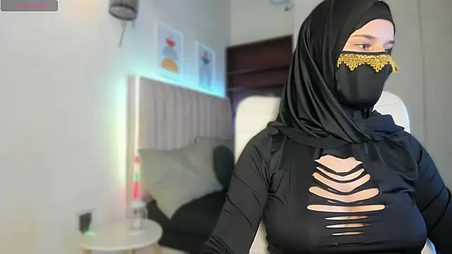 Snapshot of _SweetAmira_ chatting on May 30, 1:34 am SweetAmira online show from May 30, 1:34 am