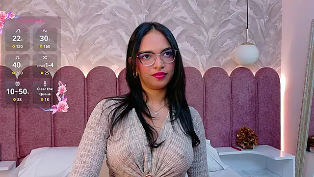 Snapshot of Maddy-Dove chatting on June 18, 3:49 am Maddy-Dove online show from June 18, 3:49 am