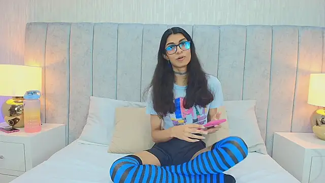 Snapshot of Lylith_606 chatting on June 6, 8:36 pm Lylith 606 online show from June 6, 8:36 pm