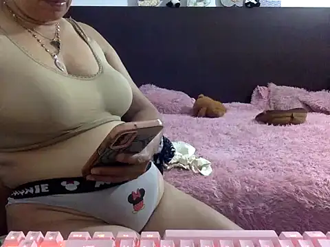 mommy-flabia online show from June 22, 1:44 am
