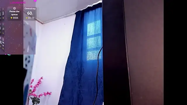 Nikkibounce online show from June 19, 3:51 pm