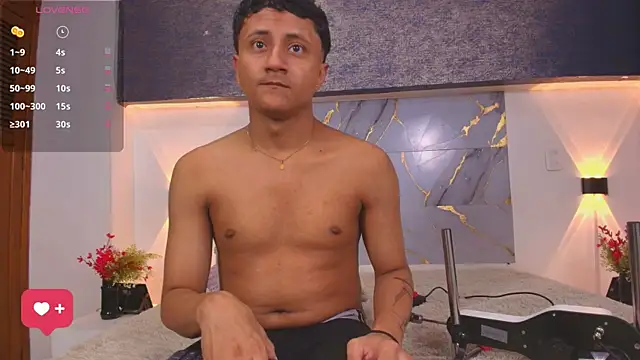 Snapshot of Thiago_Nova chatting on June 20, 3:44 am Thiago Nova online show from June 20, 3:44 am