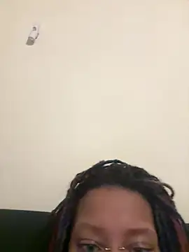 Lunablueee online show from June 10, 2:51 pm