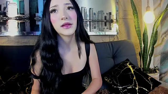 Snapshot of liiilyrose chatting on June 4, 2:44 pm liiilyrose online show from June 4, 2:44 pm