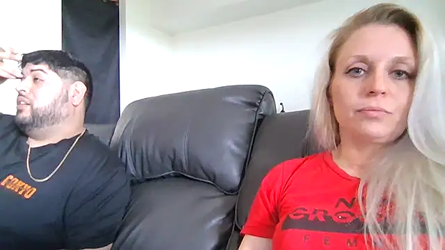 Snapshot of LexiAndPapi chatting on May 21, 8:39 pm LexiAndPapi online show from May 21, 8:39 pm