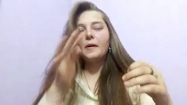 Snapshot of AnnieAge chatting on May 23, 3:33 pm AnnieAge online show from May 23, 3:33 pm