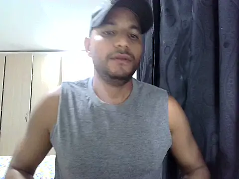 Snapshot of Bruno_vip chatting on May 24, 4:01 am Bruno vip online show from May 24, 4:01 am
