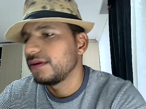 Snapshot of Bruno_vip chatting on June 10, 12:01 am Bruno vip online show from June 10, 12:01 am