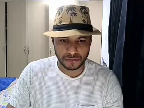 Snapshot of Bruno_vip chatting on June 24, 11:46 pm Bruno vip online show from June 24, 11:46 pm