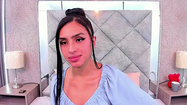 LilithDesire  online show from June 26, 7:09 pm