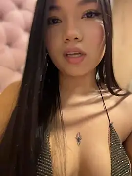 Snapshot of maria_lunag chatting on July 5, 2:38 am maria lunag online show from July 5, 2:38 am