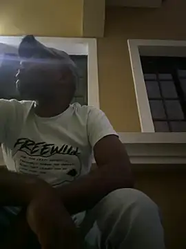 Snapshot of rafa037 chatting on May 23, 11:37 pm rafa037 online show from May 23, 11:37 pm